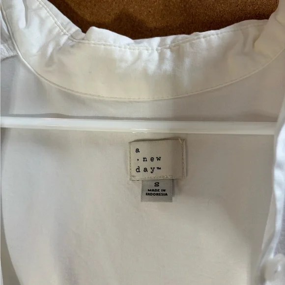 🔆BUNDLE: Dress Shirt + Pants - Picture 4 of 8